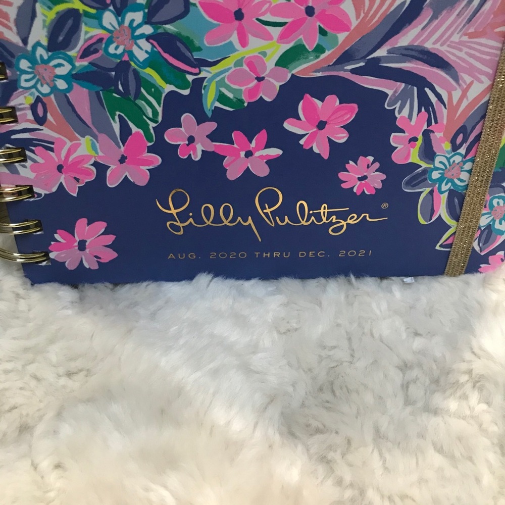 Lilly Pulitzer Large 17 month Agenda - Picture 10 of 10